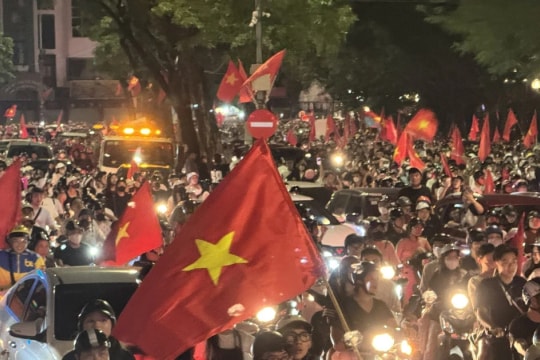 Prime Minister praises U23 Vietnam for third regional title