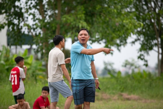 Huấn luyện viên 'chân đất' ở xã Bắc Thanh Miện