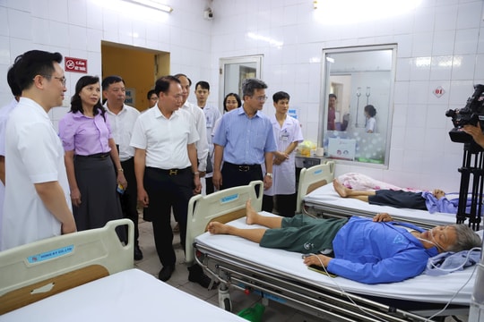 Bổ sung trang thiết bị y tế thiết yếu phục vụ người dân