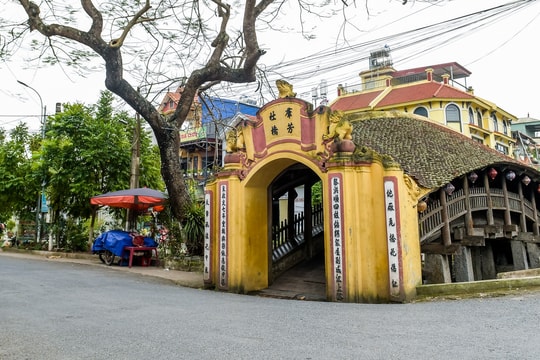 3 cây cầu ngói hàng trăm năm tuổi ở Ninh Bình khiến du khách mê mẩn