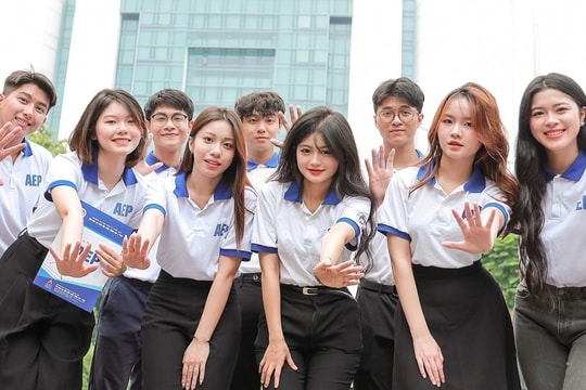 Đại học đầu tiên công bố đưa tiếng Anh thành ngôn ngữ thứ hai