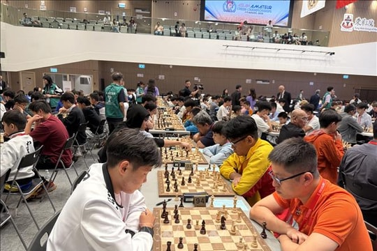 Hai kỳ thủ Việt Nam tranh tài tại Hong Kong (Trung Quốc)