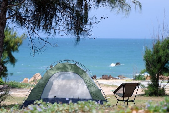 Có một làng chài 'vô danh', biển xanh, cát trắng, ít người biết