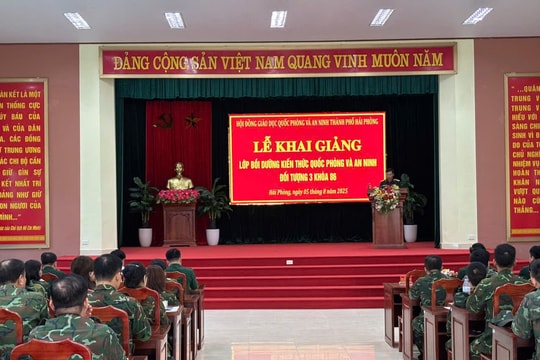Khai giảng lớp bồi dưỡng kiến thức quốc phòng và an ninh đối tượng 3