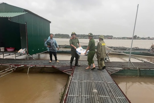 Công an cơ sở ở Hải Phòng giúp dân