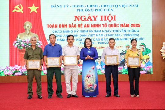Hơn 200 lượt tập thể, cá nhân ở phường Phù Liễn được khen thưởng trong phong trào toàn dân bảo vệ An ninh Tổ quốc