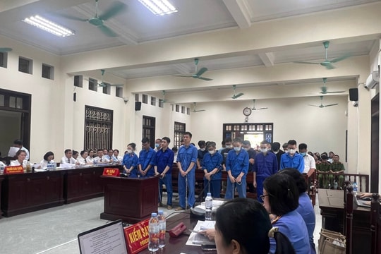 Chia chác tiền hối lộ của nhóm bị cáo nguyên là cán bộ, công chức Chi cục Hải quan cảng 2