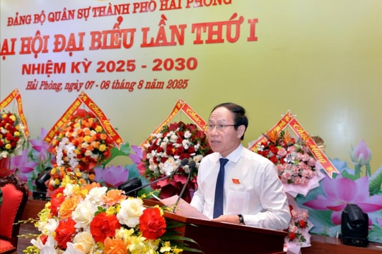 Ngày làm việc đầu tiên Đại hội đại biểu Đảng bộ quân sự thành phố