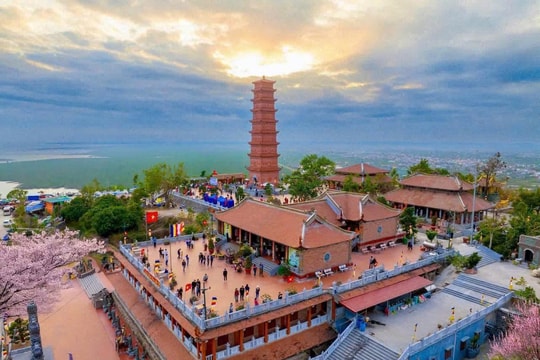 Tháp Tường Long - Điểm đến tâm linh đầu xuân