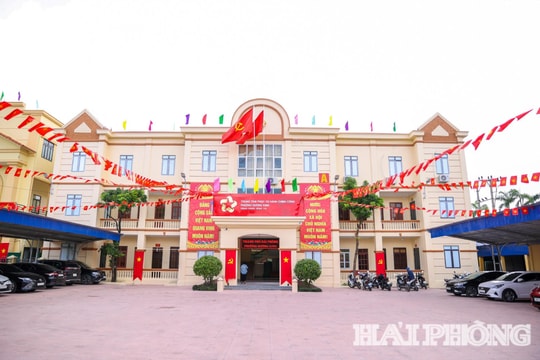 Phường Dương Kinh rực rỡ cờ hoa chào mừng Đại hội Đảng bộ phường