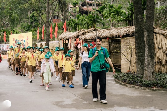 Thêm yêu quê hương, đất nước