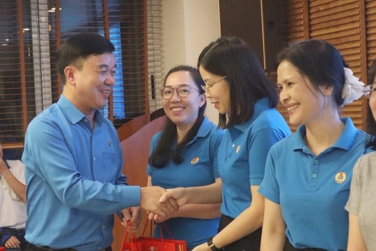 Nâng cao năng lực cho các chủ tịch công đoàn cơ sở ở khu công nghiệp Đình Vũ