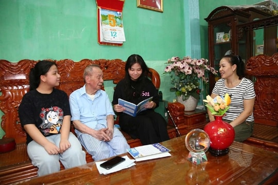 Vang mãi hào khí mùa thu cách mạng