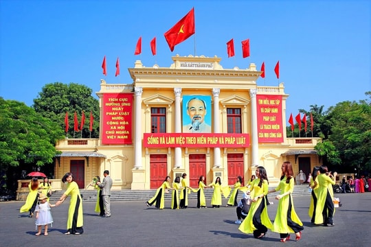Nhà hát thành phố Hải Phòng - nơi lưu dấu lịch sử hào hùng của mùa thu cách mạng