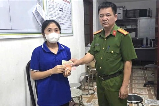 Nhặt được 6,6 triệu đồng, cô gái trẻ ở Hải Phòng tìm người trả lại
