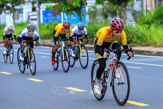 Khai mạc Giải Vô địch Xe đạp đường trường và địa hình trẻ quốc gia