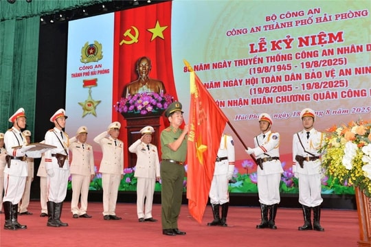 Công an thành phố Hải Phòng đón nhận Huân chương Quân công hạng nhì