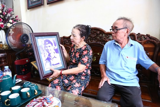 Lửa thiêng núi Cột Cờ