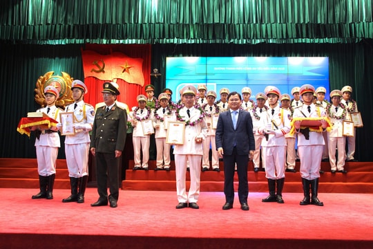 Chiến sĩ công an được rèn luyện 'trong lửa'