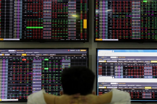 VN-Index giảm sâu cuối phiên sáng nay