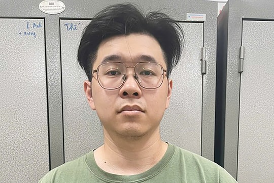 Người đánh tới tấp phụ nữ ở chung cư bị khởi tố