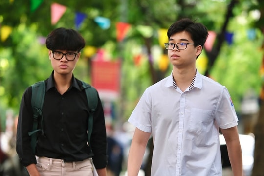 Thêm 4 đợt lọc ảo, nhiều trường đại học hoãn công bố điểm chuẩn