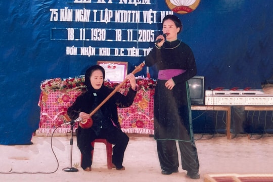 Người Tày ở Hải Phòng gìn giữ lời then, tiếng đàn tính