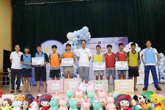 Trẻ em có hoàn cảnh đặc biệt sẵn sàng cho năm học mới