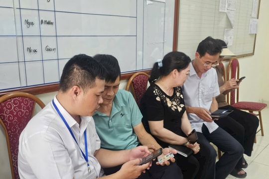 Phường Ngô Quyền đồng hành, hỗ trợ người dân giải quyết thủ tục hành chính thuận lợi
