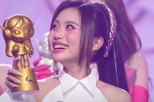 Phương Mỹ Chi là quán quân 'Em xinh say hi'