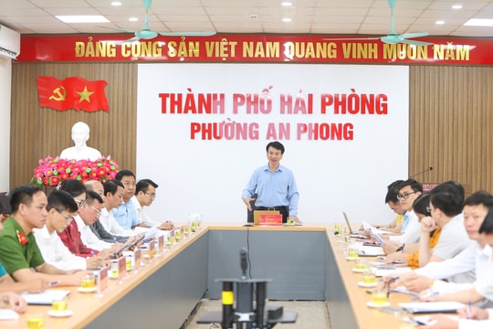 Đồng chí Nguyễn Đức Tuấn làm việc với Đảng uỷ phường An Phong về vận hành chính quyền địa phương 2 cấp