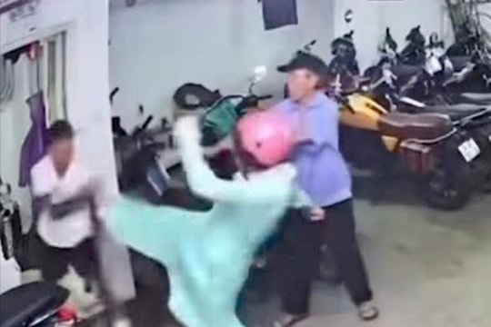 Phụ nữ học cách tự bảo vệ