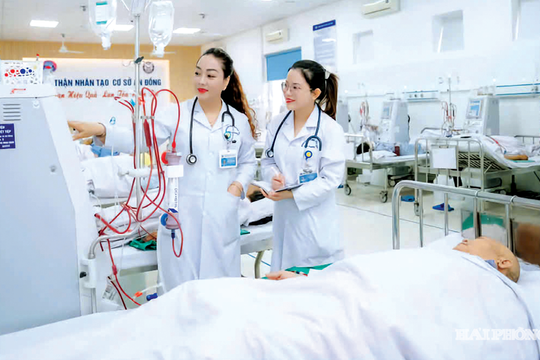 Nâng cao chất lượng nhân lực y tế 'vững chuyên môn, giàu y đức'