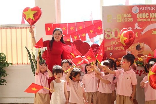 Hào hứng ngày tựu trường của trẻ mầm non thành phố
