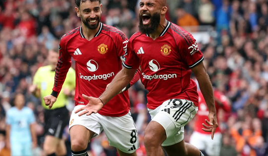 Bruno Fernandes 'giải cứu' Man United trên chấm phạt đền