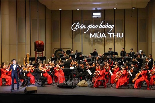 Chương trình nghệ thuật đặc biệt mang tên 'Bản giao hưởng mùa Thu'