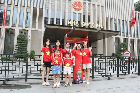 Nhà Quốc hội và trụ sở các cơ quan của Quốc hội mở cửa phục vụ nhân dân
