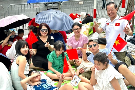 Người Hải Phòng xuyên đêm đi Hà Nội xem diễu binh