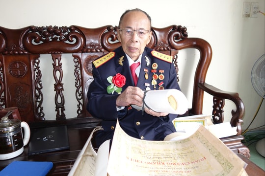Người cận vệ có cùng ngày sinh với Chủ tịch Hồ Chí Minh
