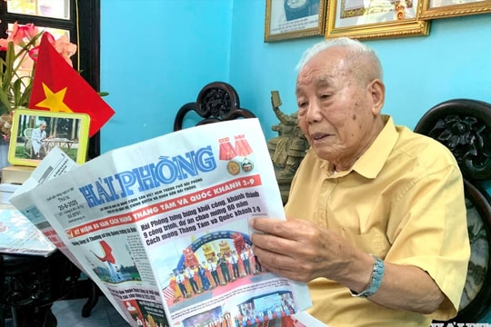 'Hồi ức đỏ' về mùa thu cách mạng