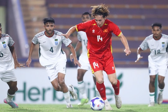 Việt kiều dự bị vào sân ghi bàn, U23 Việt Nam đánh bại U23 Bangladesh