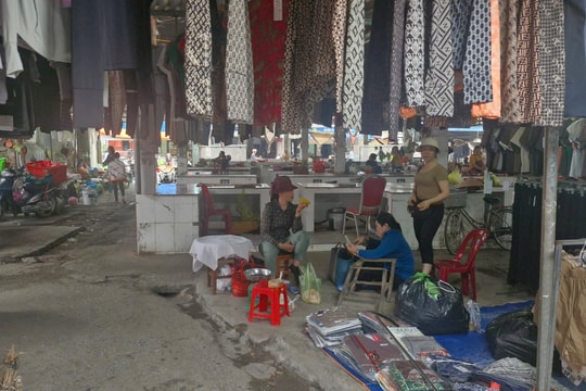 Nhiều chợ dân sinh xuống cấp