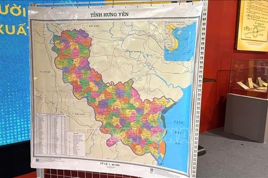 Lần đầu ra mắt các ấn phẩm 'Bản đồ Việt Nam 34 tỉnh, thành'