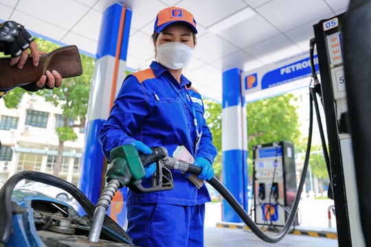 Chiều nay, giá xăng tăng hay giảm?