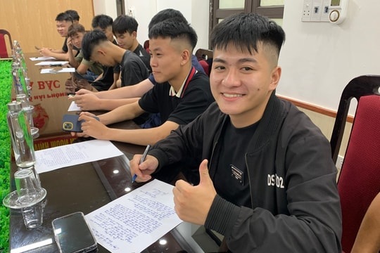 Những lá đơn tình nguyện tạo khí thế mùa tuyển quân