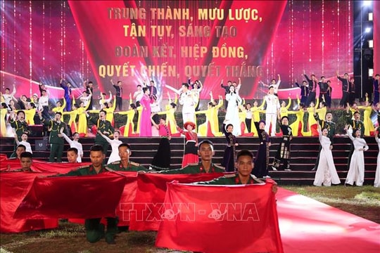 Chương trình chính luận nghệ thuật 'Bản hùng ca chiến thắng'