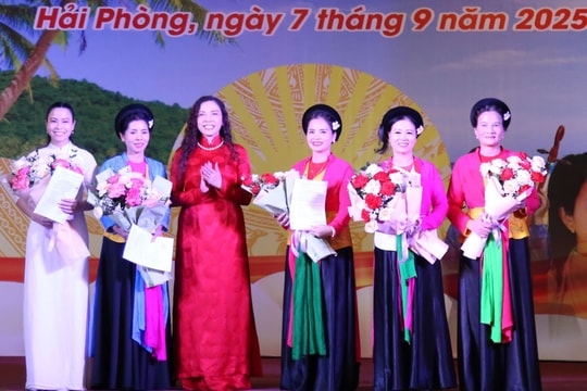 Ra mắt Câu lạc bộ Hát chèo Thành Đông thành phố Hải Phòng