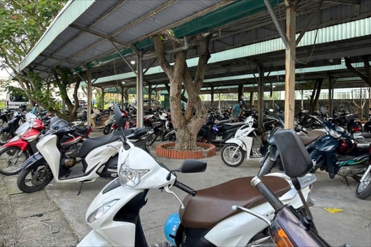Cẩn trọng nguy cơ cháy nổ từ bãi xe đông đúc