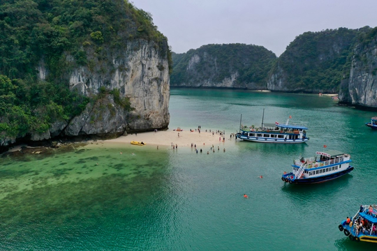 Đảo Ba Trái Đào hoang sơ và quyến rũ