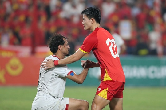 Lấy vé vào Vòng chung kết U23 châu Á 2026 , U23 Việt Nam có hành động đẹp với cầu thủ Yemen